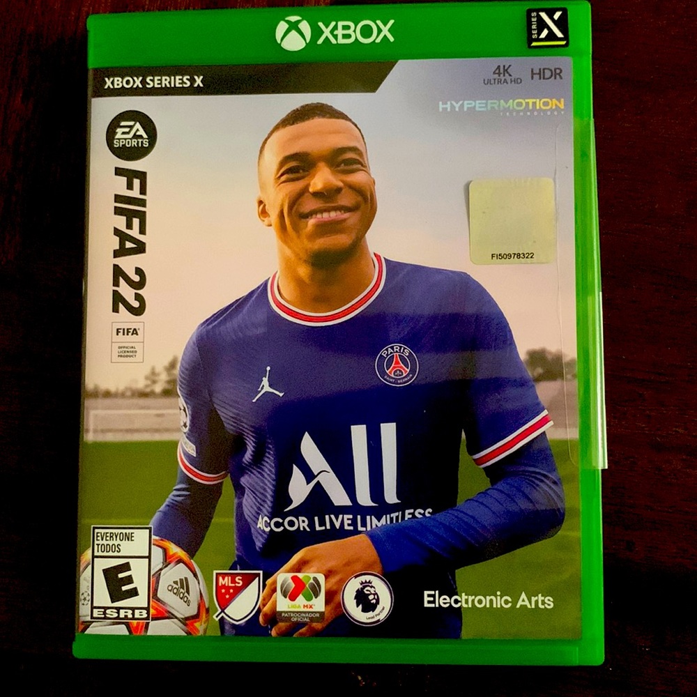 XBOX SERIES X: FIFA 22